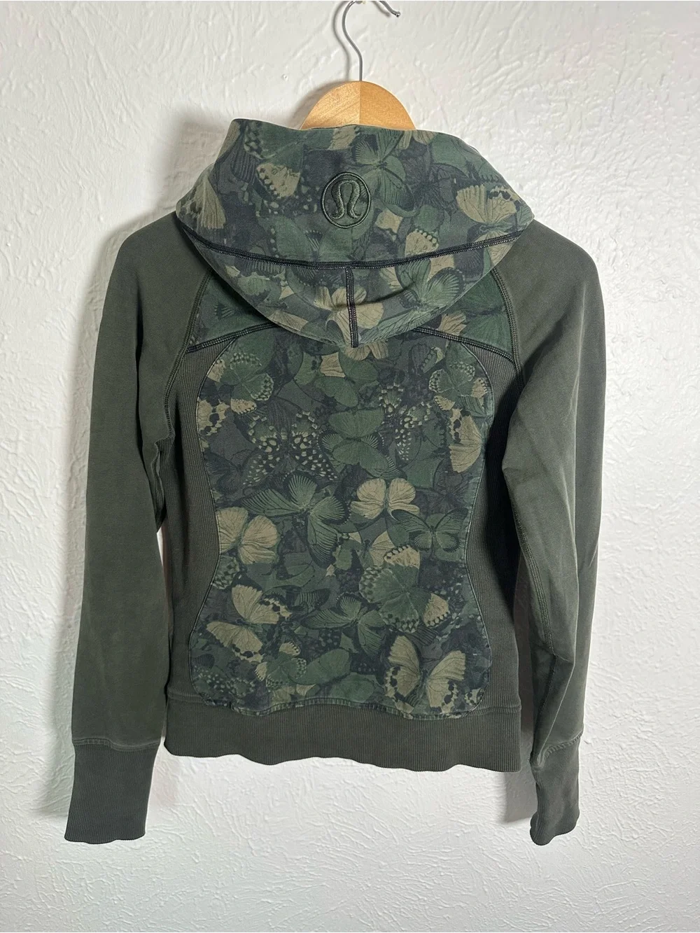 Lululemon Scuba Hoodie Size 6 Green Butterfly Print Full Zip Athletic Jacket - Picture 6 of 7